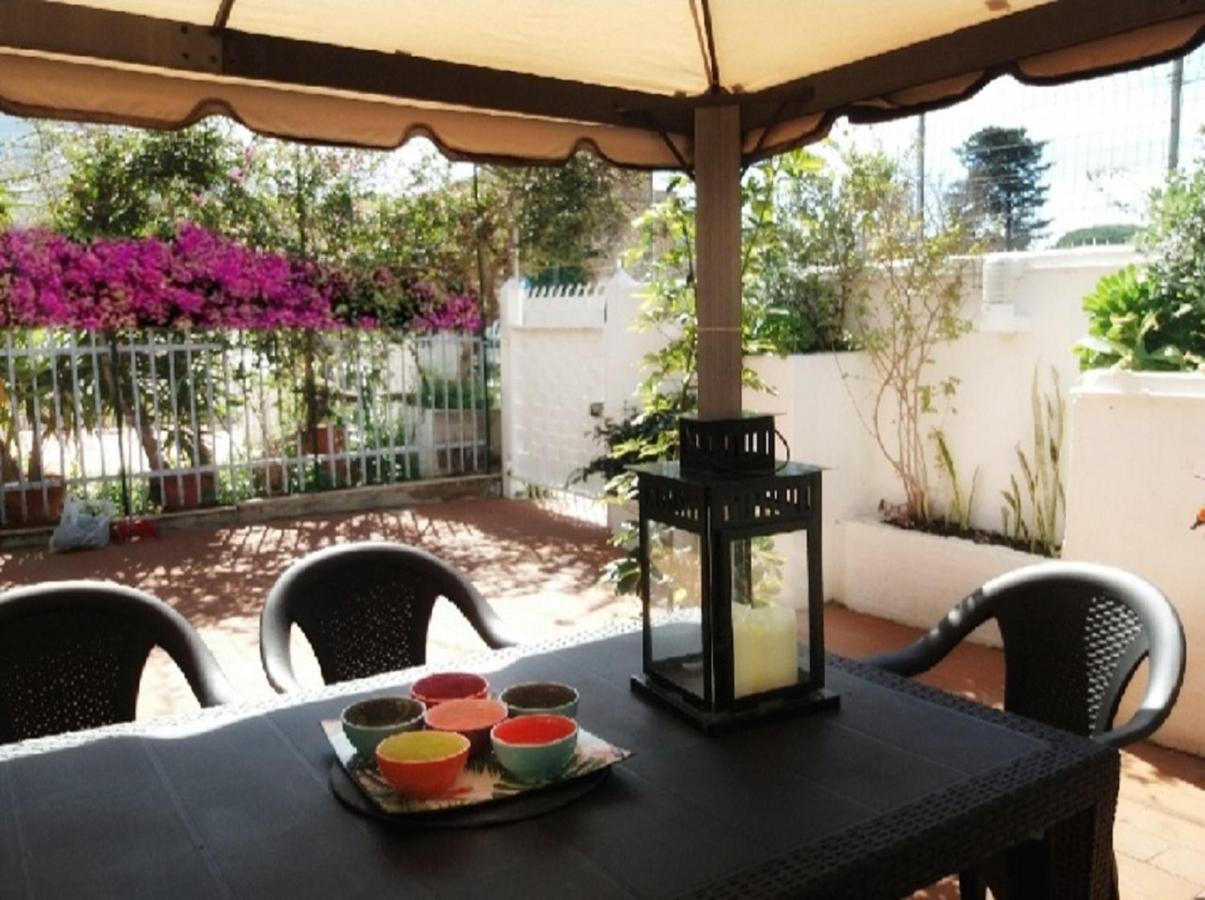 Villa Coral Mondello パレルモ エクステリア 写真